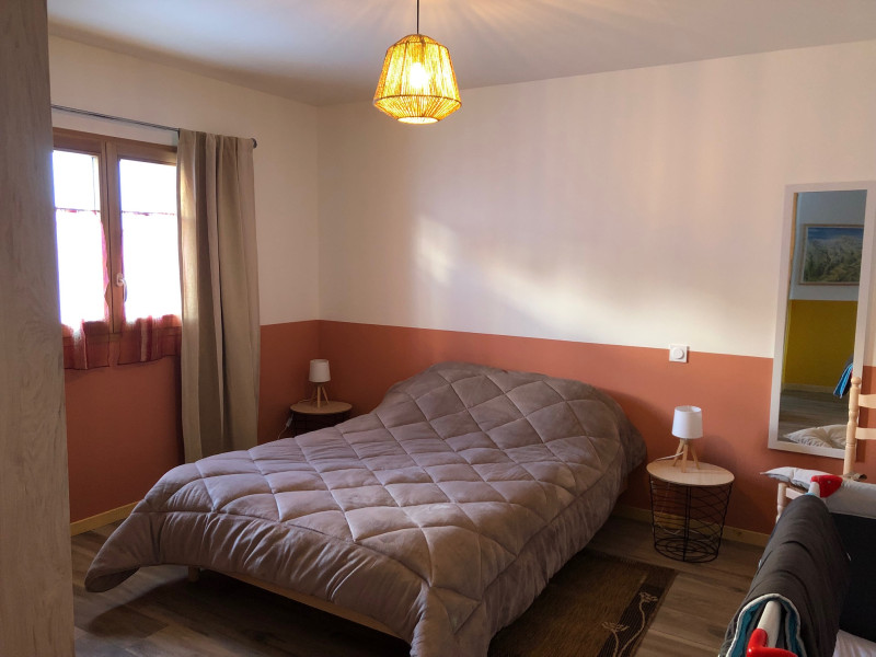 Chambre avec lit en 140